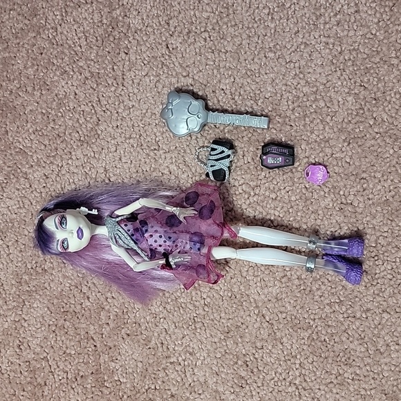 Mo ster High Dot Deat Gorgeous Spectra Vondergeist doll - Picture 2 of 6
